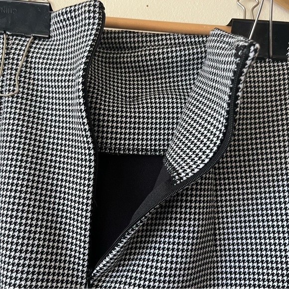 H&M Herringbone Tulip Skirt Size 6 - Picture 5 of 8